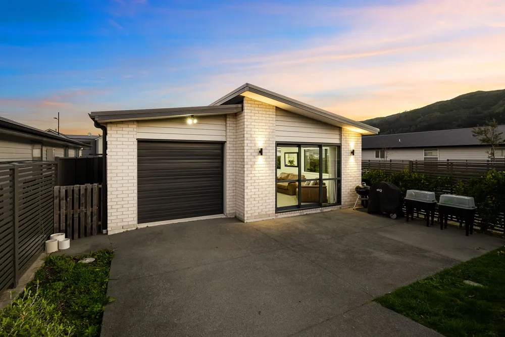 Photos of 32 Karearea Avenue