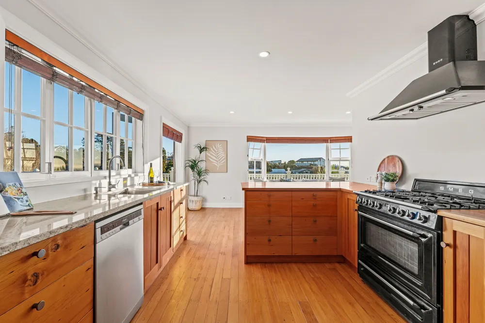 Photos of 77 Valley Road