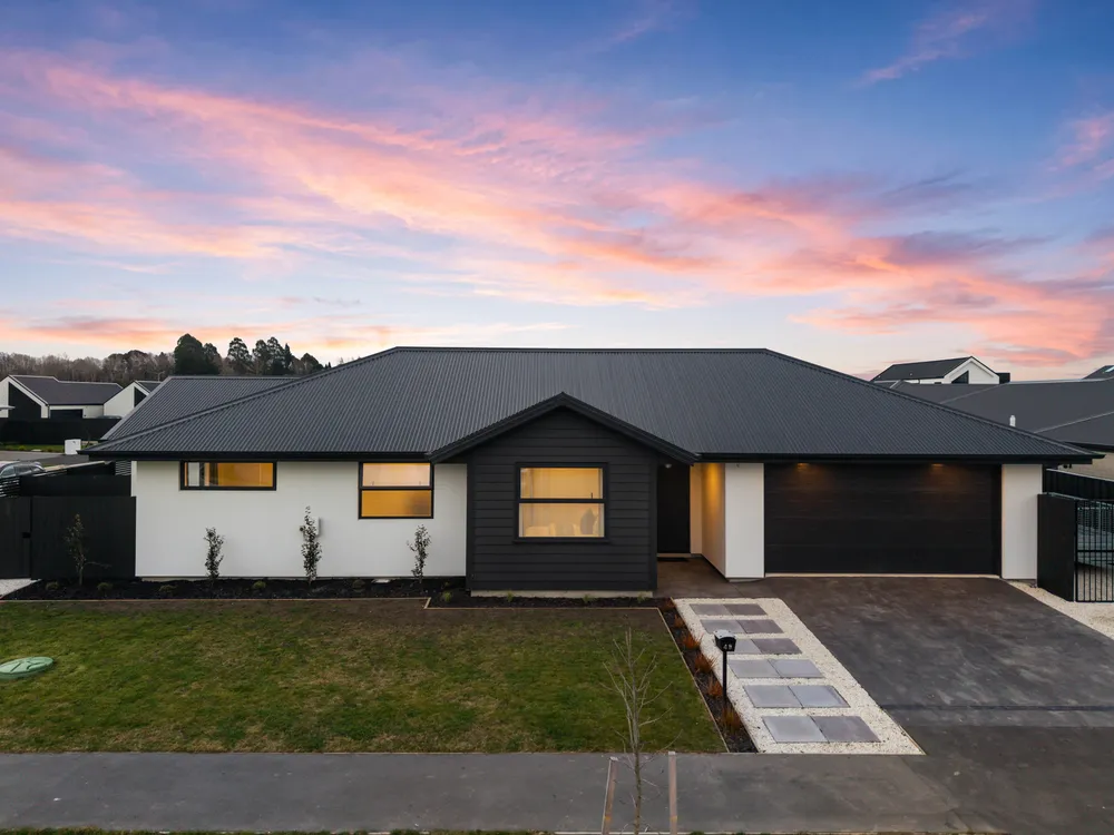 Photos of 48 Redbrook Road