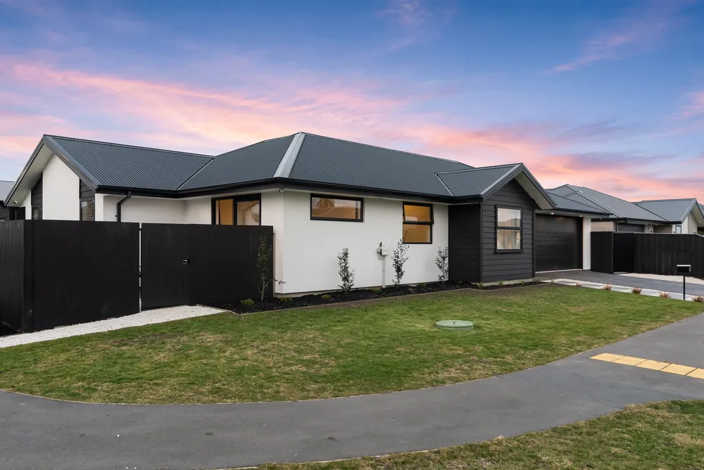 Photos of 48 Redbrook Road