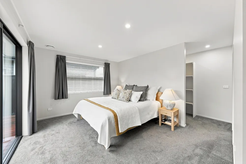 Photos of 48 Redbrook Road