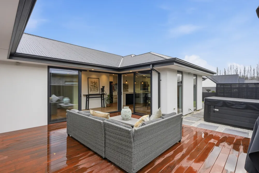 Photos of 48 Redbrook Road
