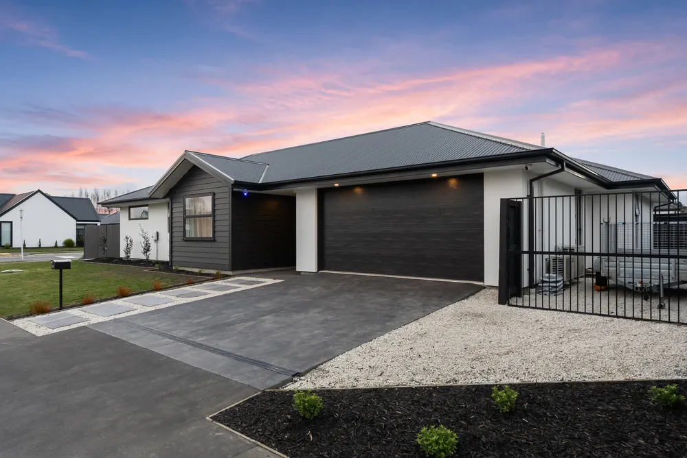 Photos of 48 Redbrook Road