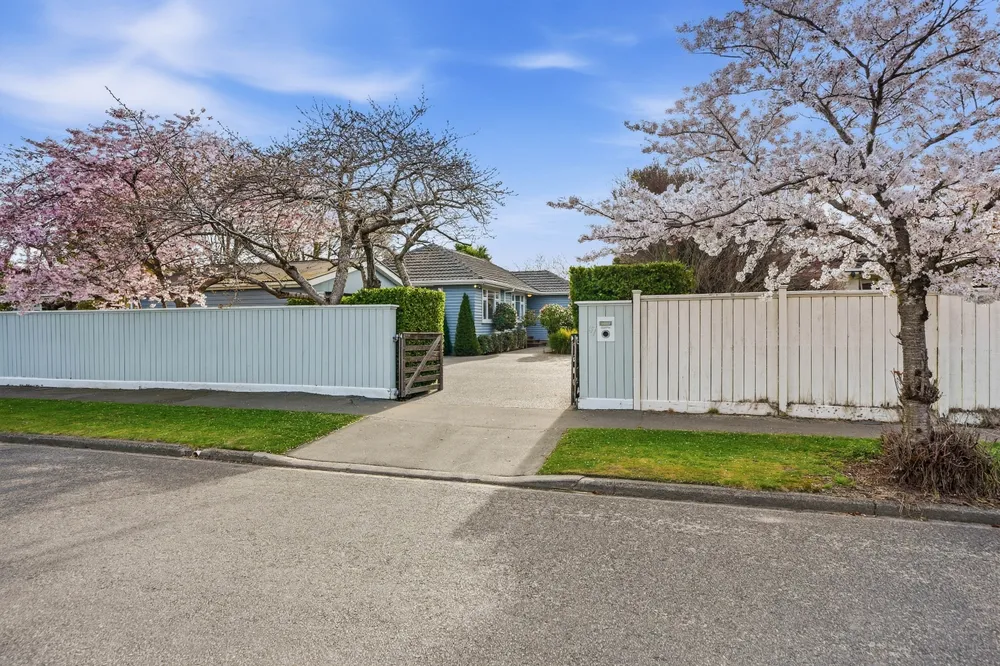 Photos of 47 Charlcott Street