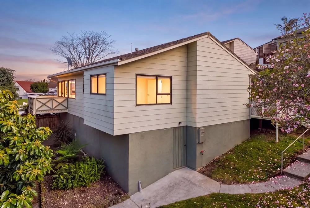 Photos of 17M Harding Avenue