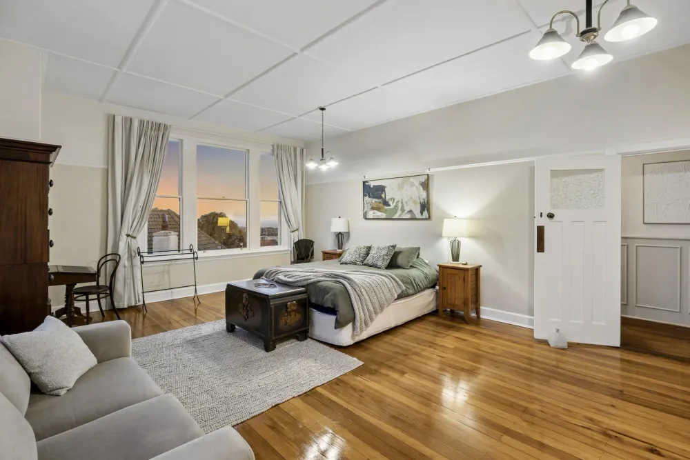 Photos of 45 Ross Street