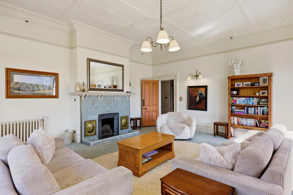 Photos of 45 Ross Street
