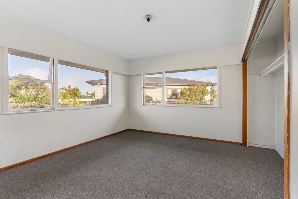 Photos of 739 Te Atatu Road