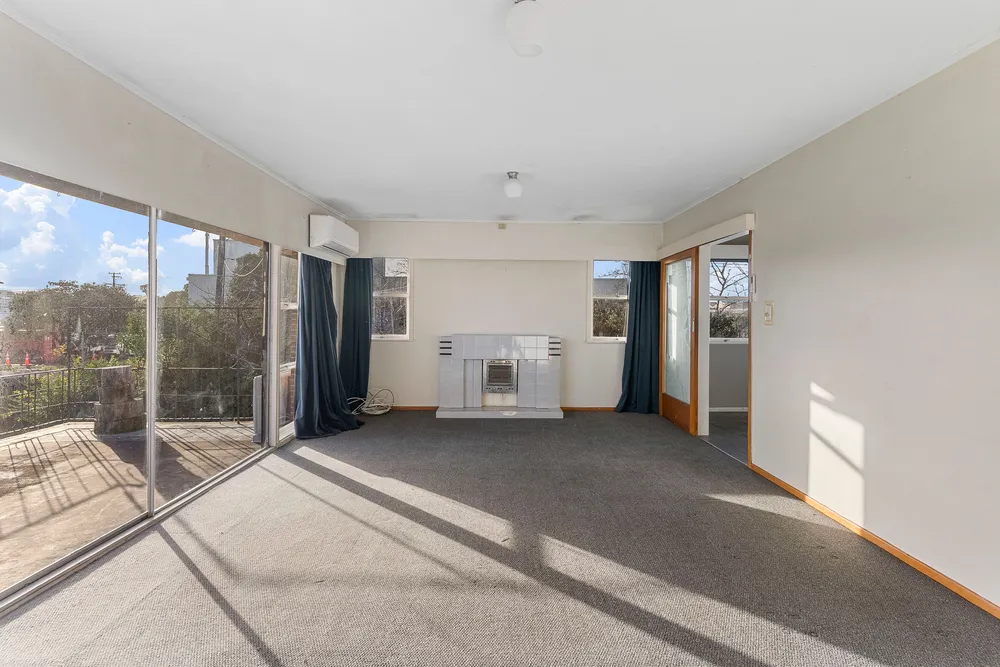 Photos of 739 Te Atatu Road