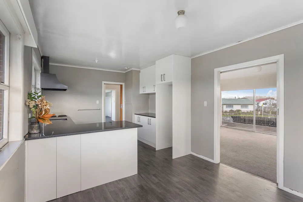 Photos of 739 Te Atatu Road