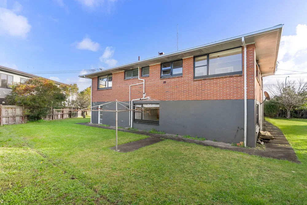 Photos of 739 Te Atatu Road