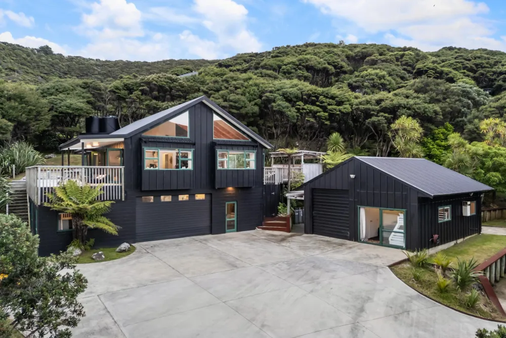 Photos of 349 Blind Bay Road