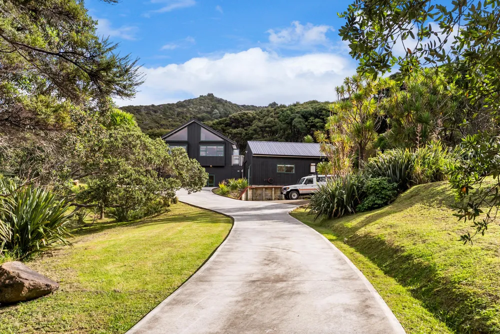 Photos of 349 Blind Bay Road