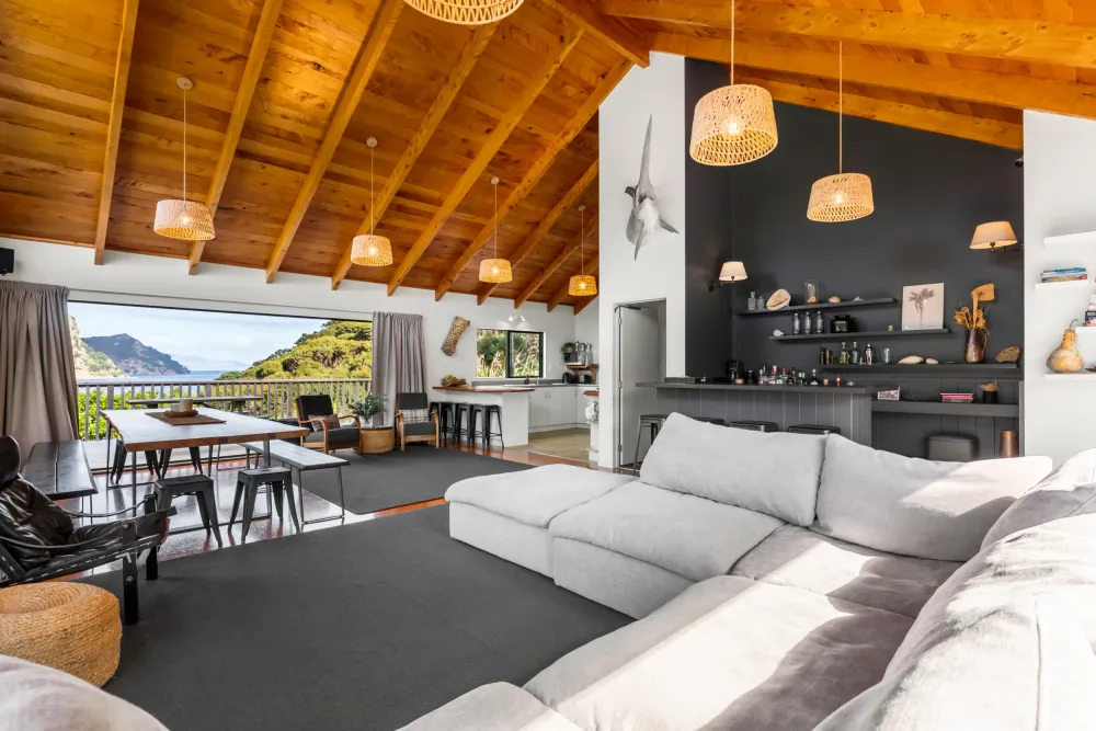 Photos of 349 Blind Bay Road