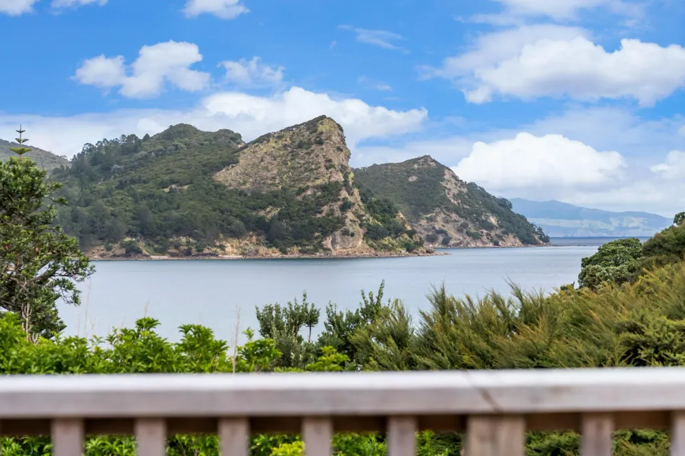 Photos of 349 Blind Bay Road
