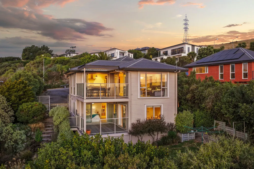 Photos of 5 Signal Hill Road