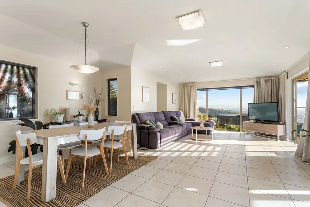 Photos of 5 Signal Hill Road