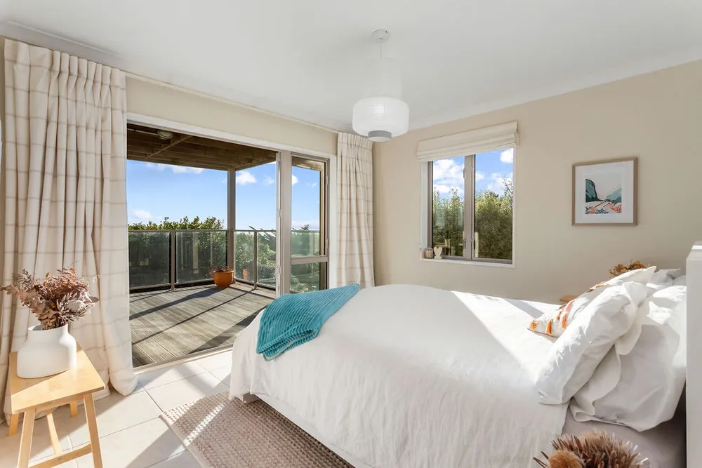 Photos of 5 Signal Hill Road