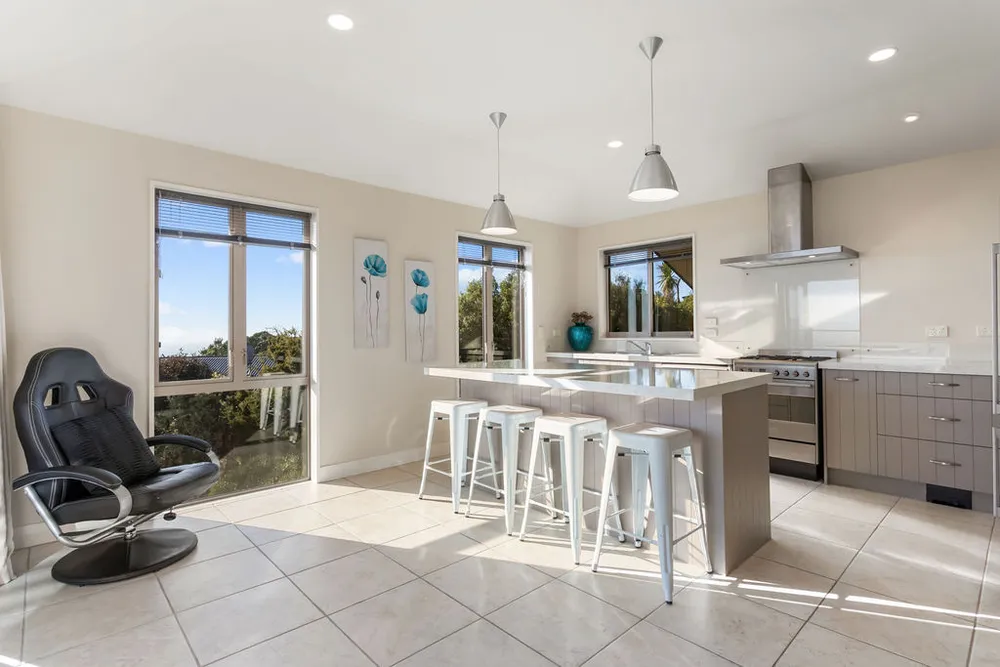 Photos of 5 Signal Hill Road