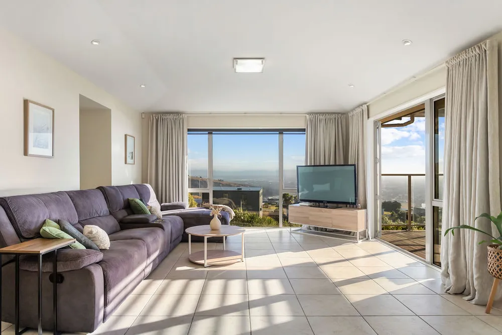 Photos of 5 Signal Hill Road