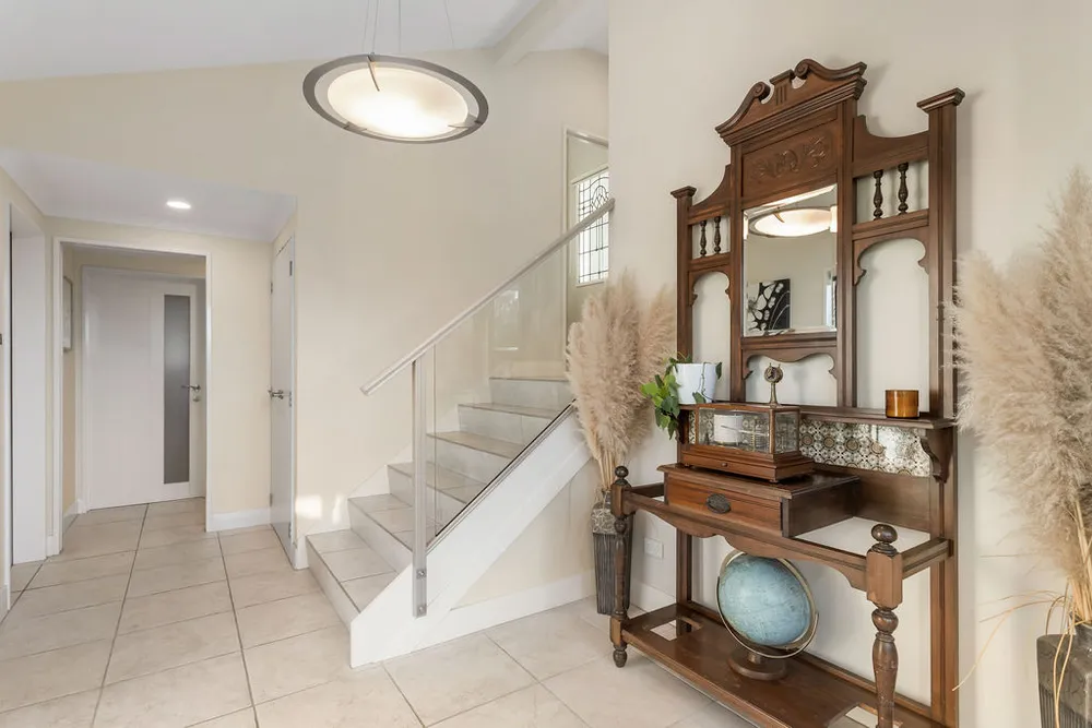 Photos of 5 Signal Hill Road