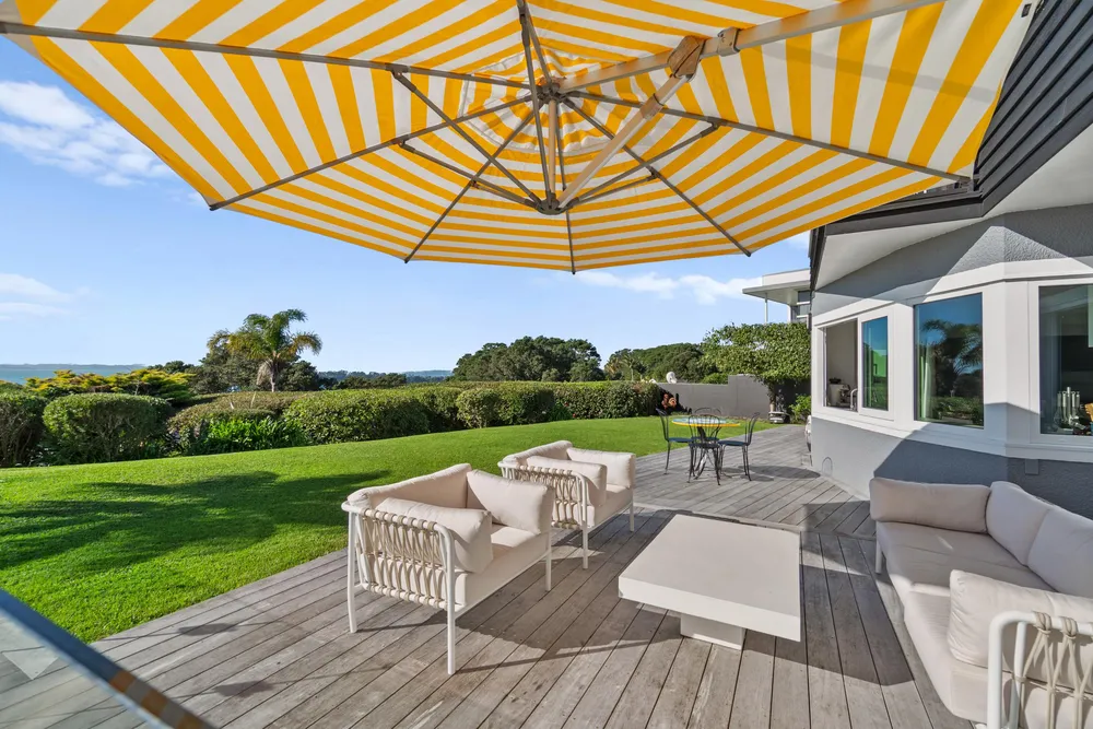 Photos of 577 Riddell Road