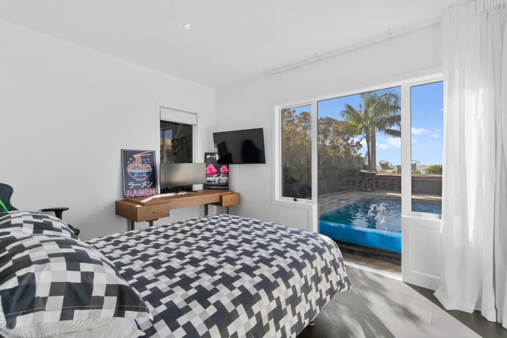 Photos of 577 Riddell Road
