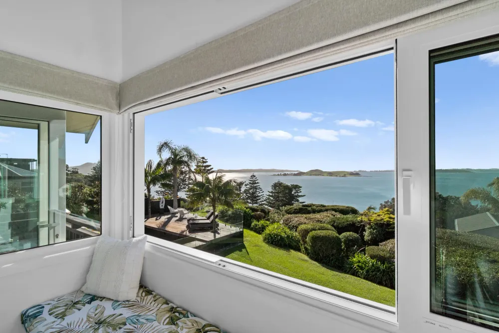 Photos of 577 Riddell Road