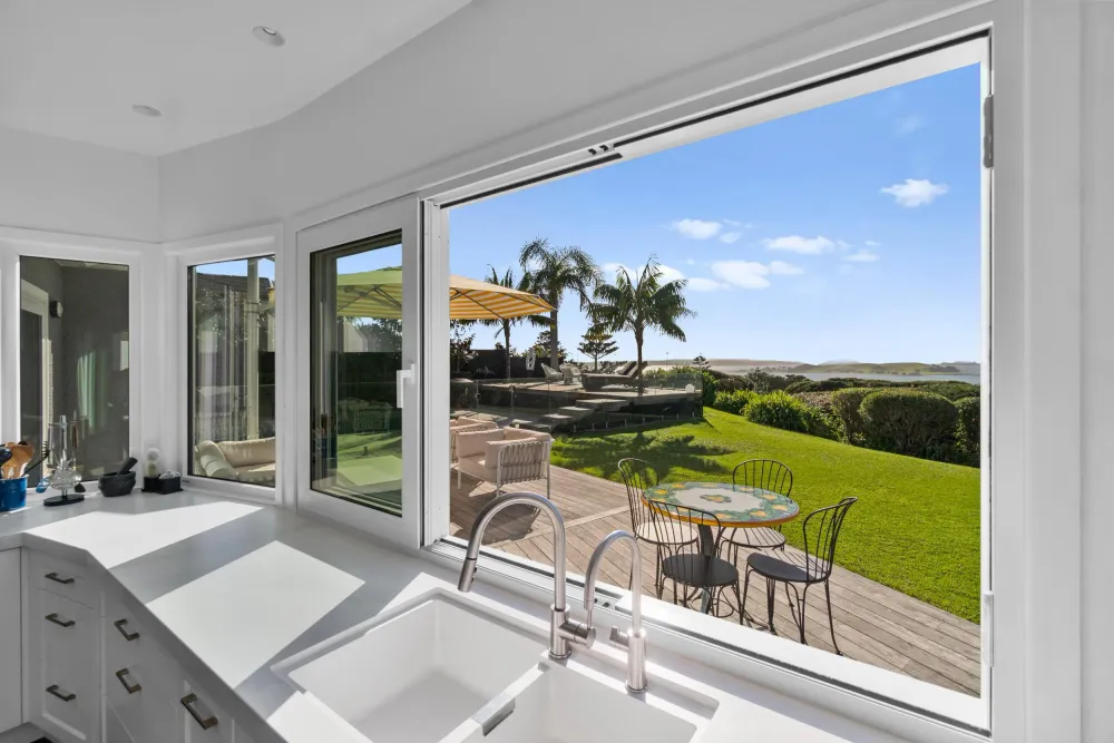 Photos of 577 Riddell Road
