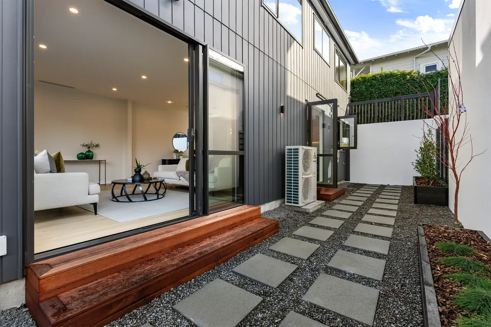 Photos of 2A Carlisle Street