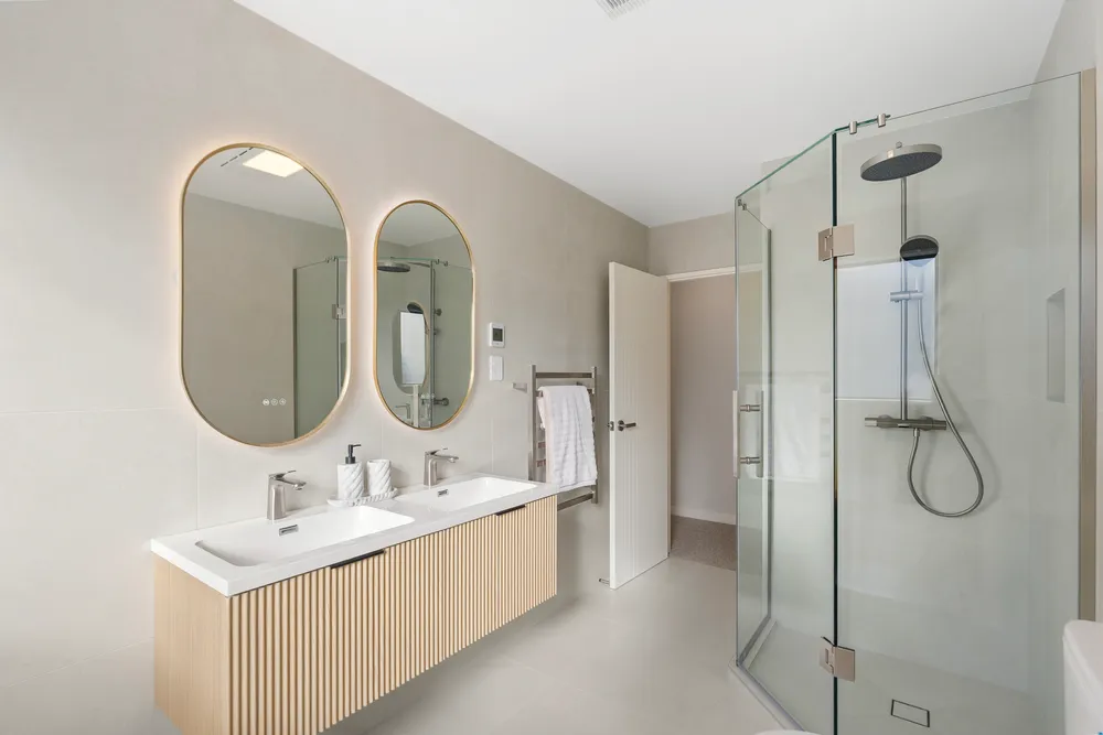 Photos of 2A Carlisle Street