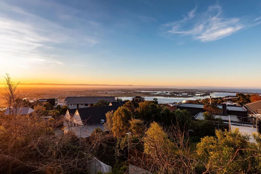 Photos of 227 Cannon Hill Crescent