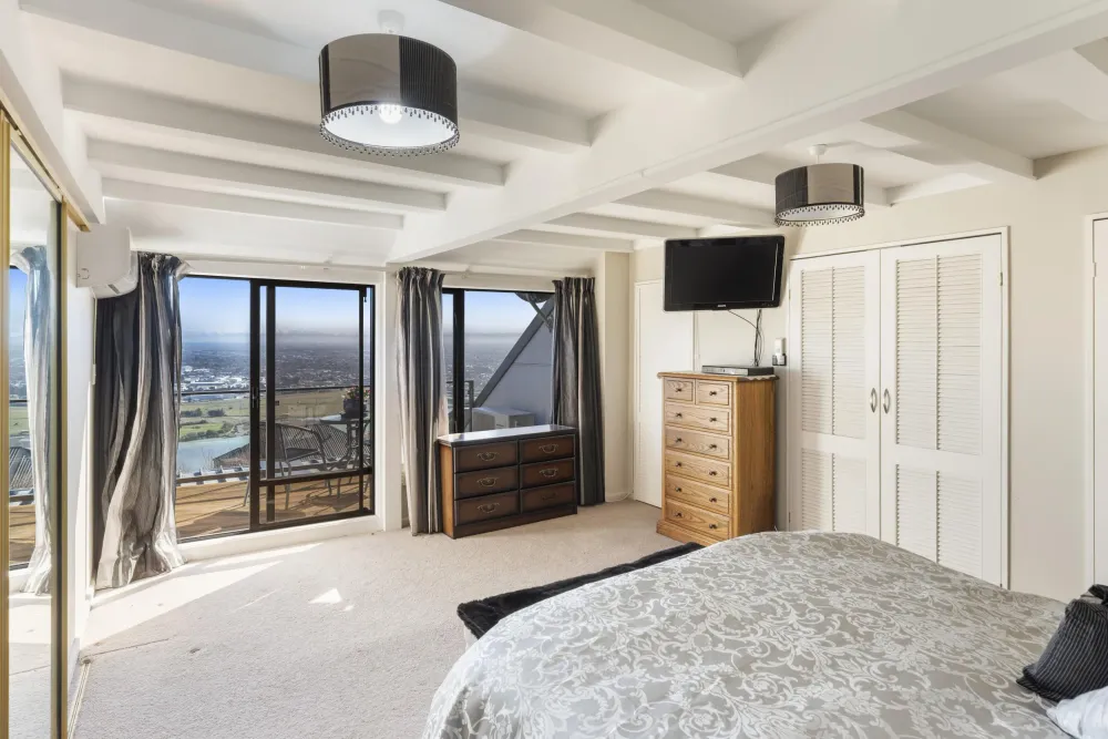 Photos of 227 Cannon Hill Crescent
