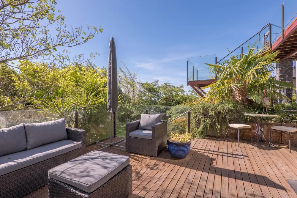Photos of 227 Cannon Hill Crescent