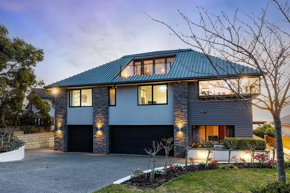 Photos of 227 Cannon Hill Crescent