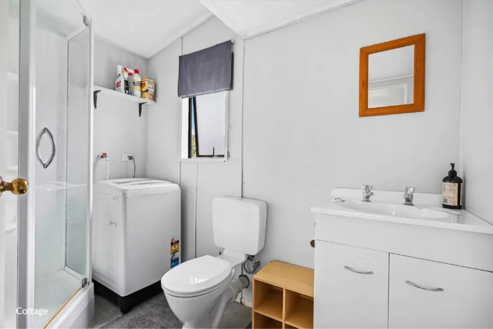 Photos of 4 Ringer Avenue
