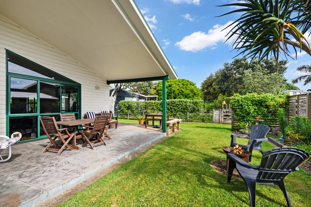 Photos of 4 Ringer Avenue