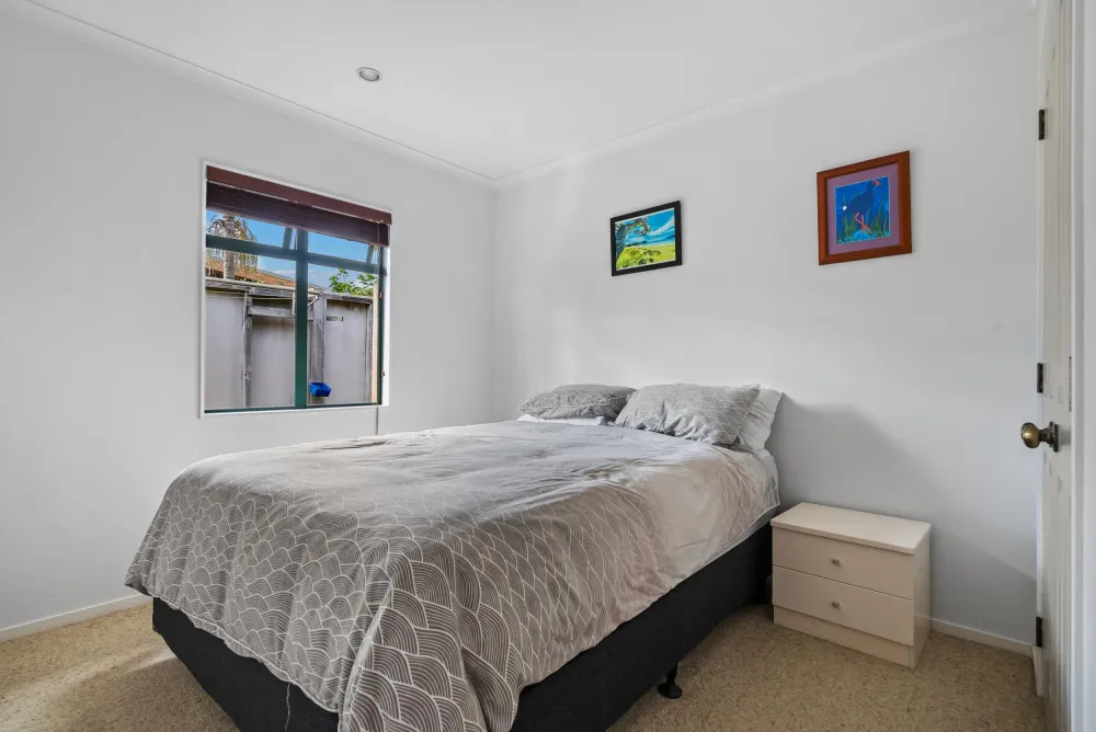 Photos of 4 Ringer Avenue