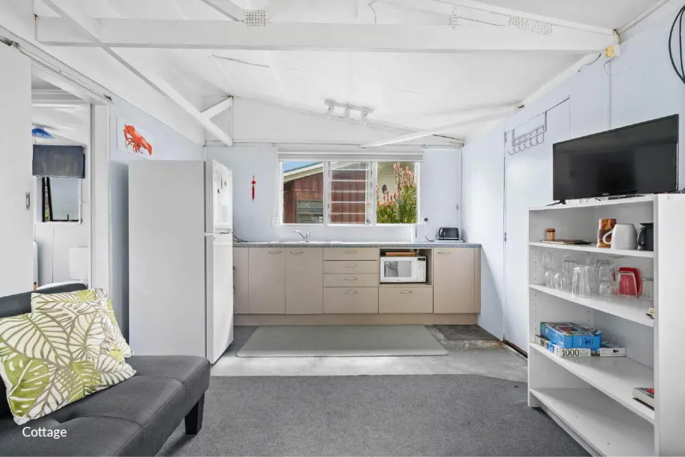Photos of 4 Ringer Avenue
