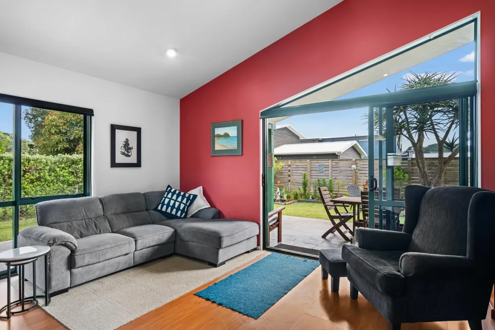 Photos of 4 Ringer Avenue