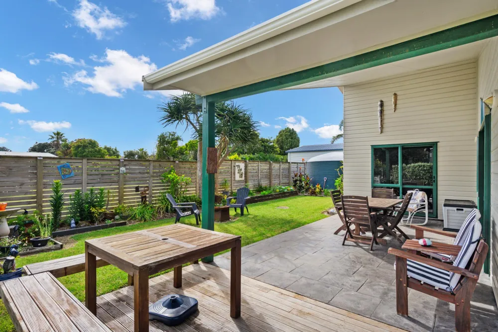 Photos of 4 Ringer Avenue