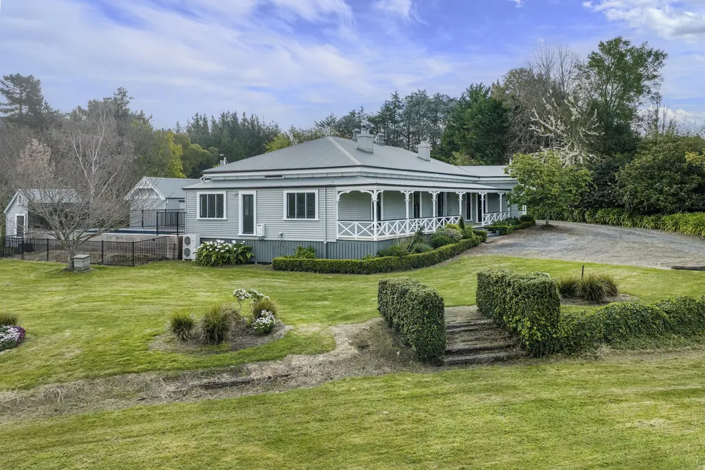Photos of 2029 Matapiro Road