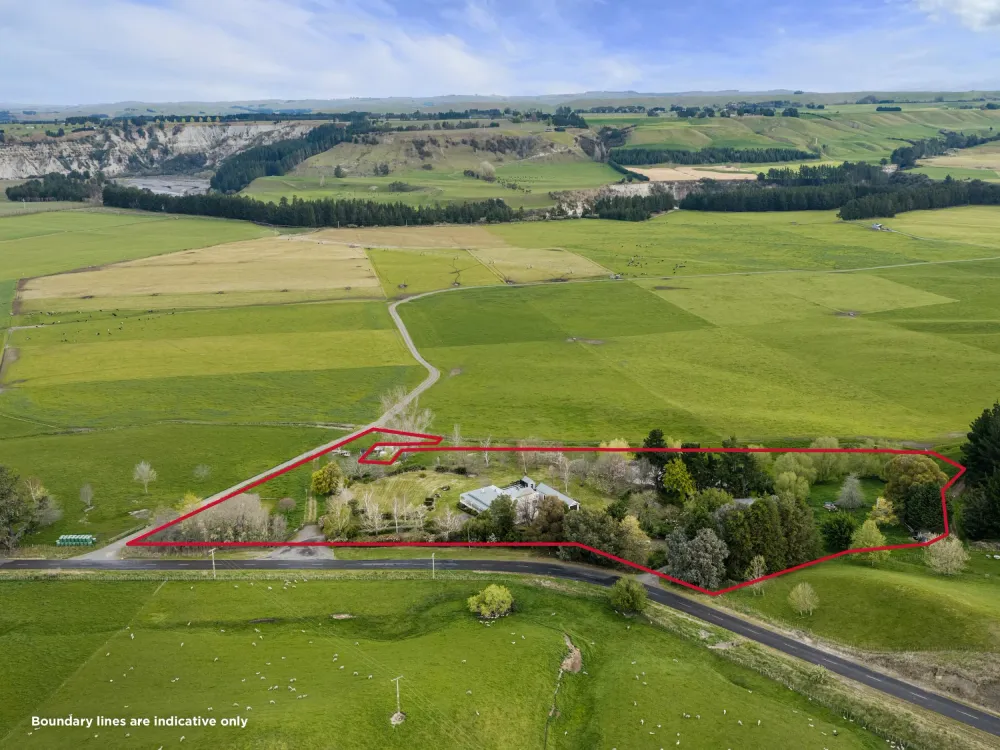 Photos of 2029 Matapiro Road