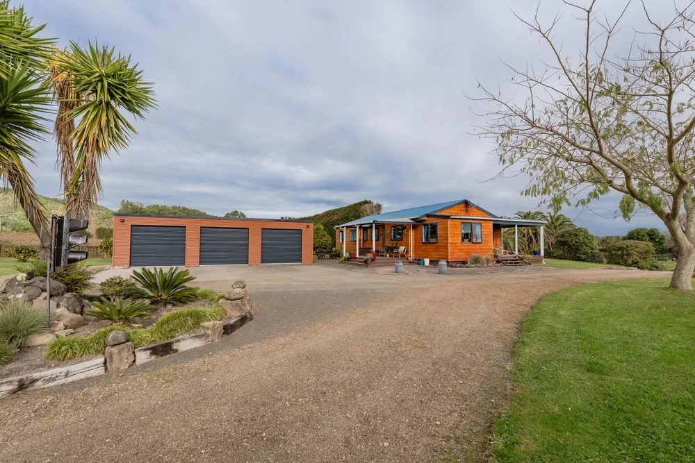 Photos of 389A MacDonald Road
