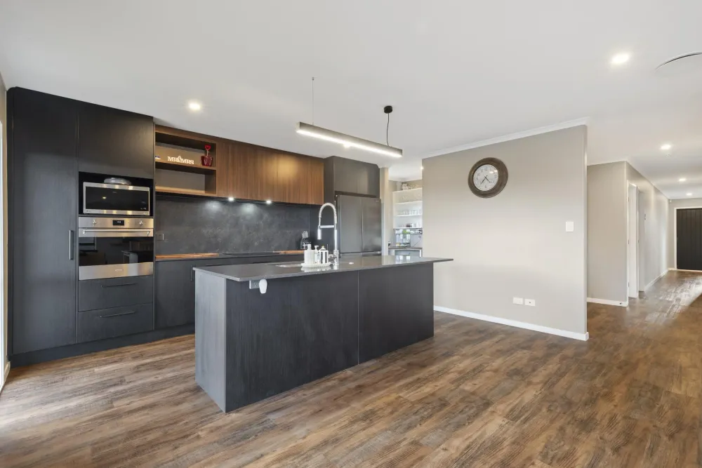 Photos of 4 Rosslands Avenue