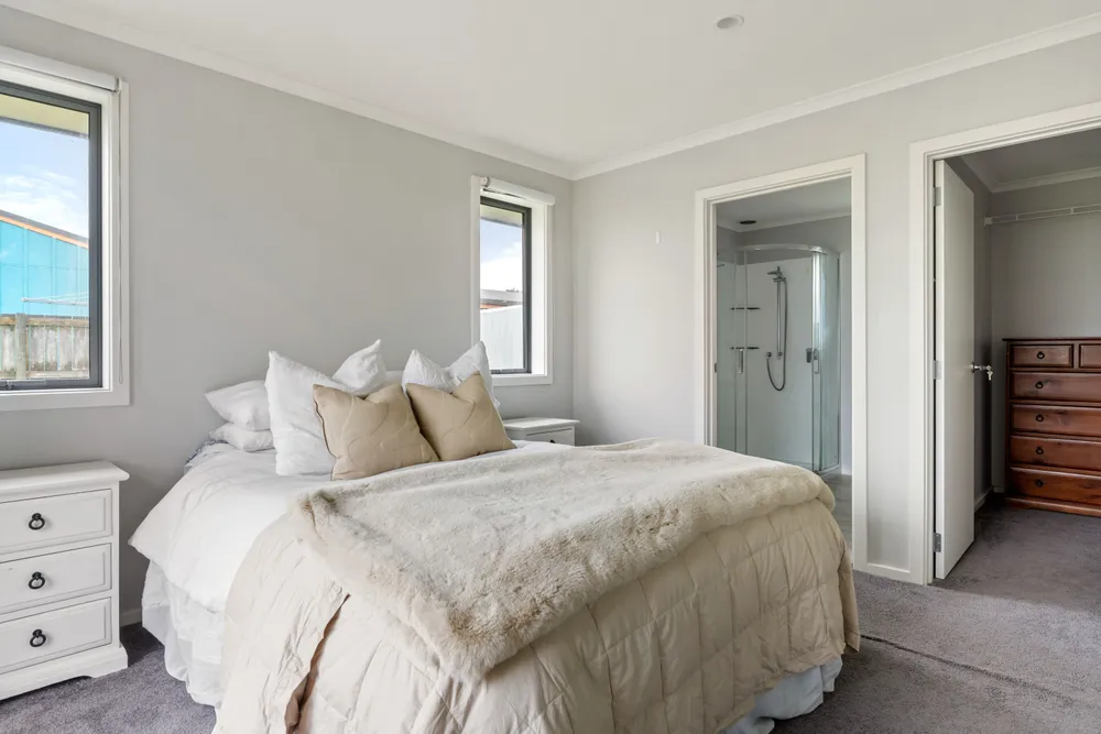 Photos of 11 Fortis Place