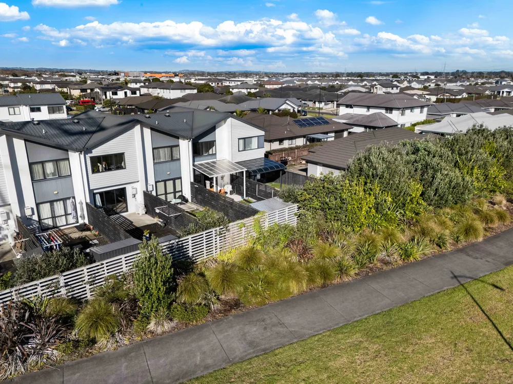 Photos of 28A Biplane Street