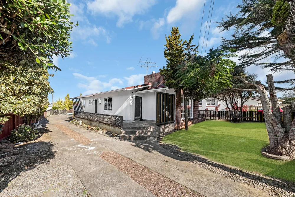 Photos of 21 Fairburn Road
