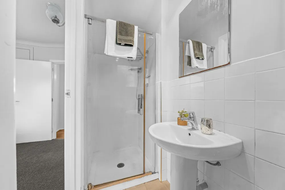 Photos of 21 Fairburn Road