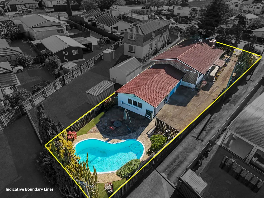 Photos of 21 Fairburn Road